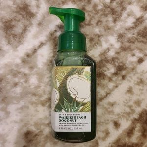Waikiki Beach Coconut Foaming Hand Soap BBW